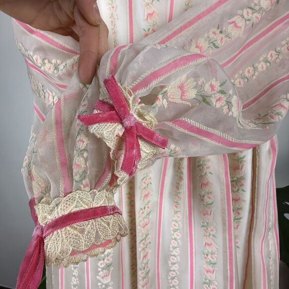 Vintage 1970s Lorrie Deb Floral Lace Victorian Prairie Dress, Gunne Sax Style - Picture 4 of 16